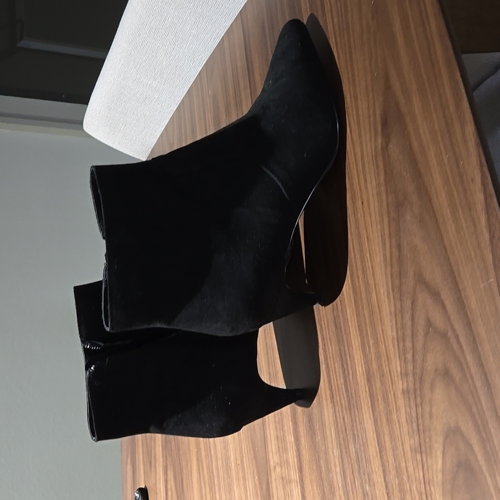 Kitten heel booties